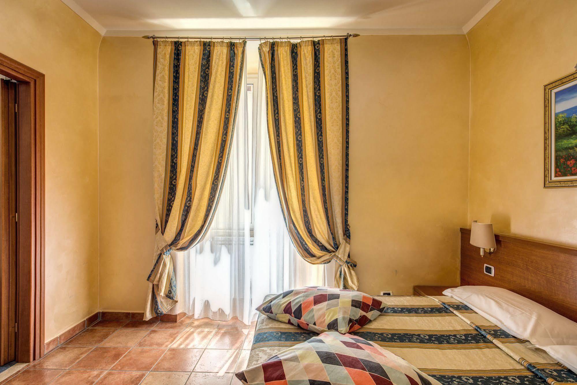 Maryelen Hotel 2*