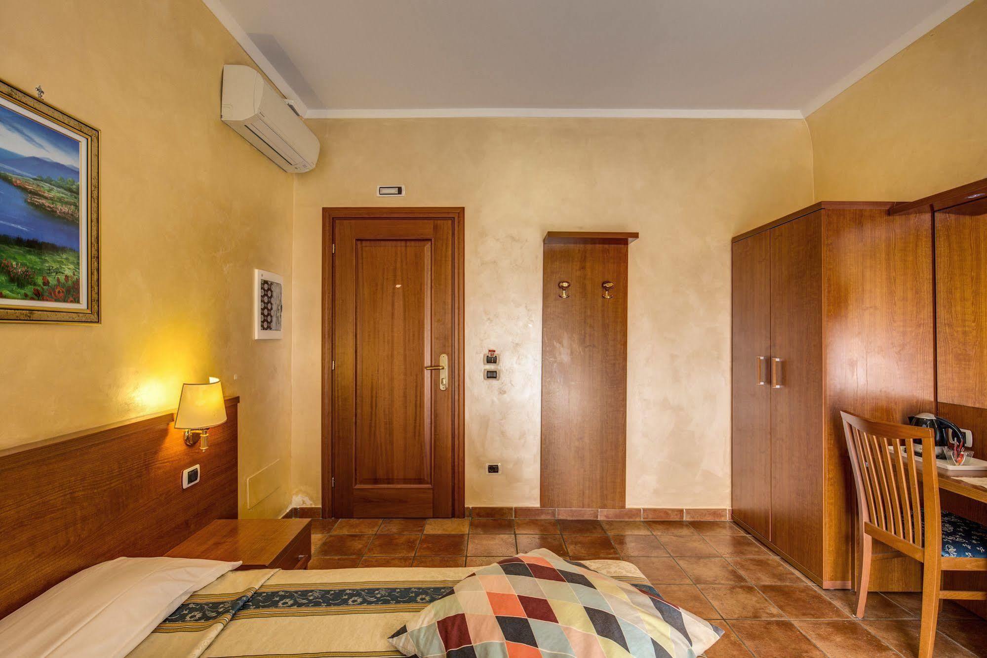 Maryelen Hotel