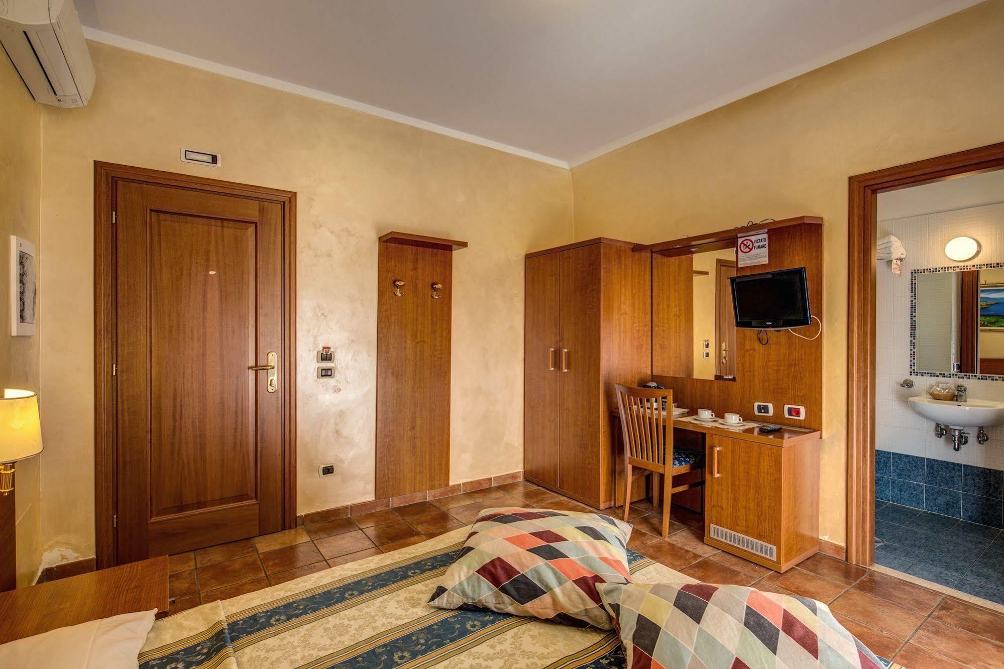 Maryelen Hotel Roma