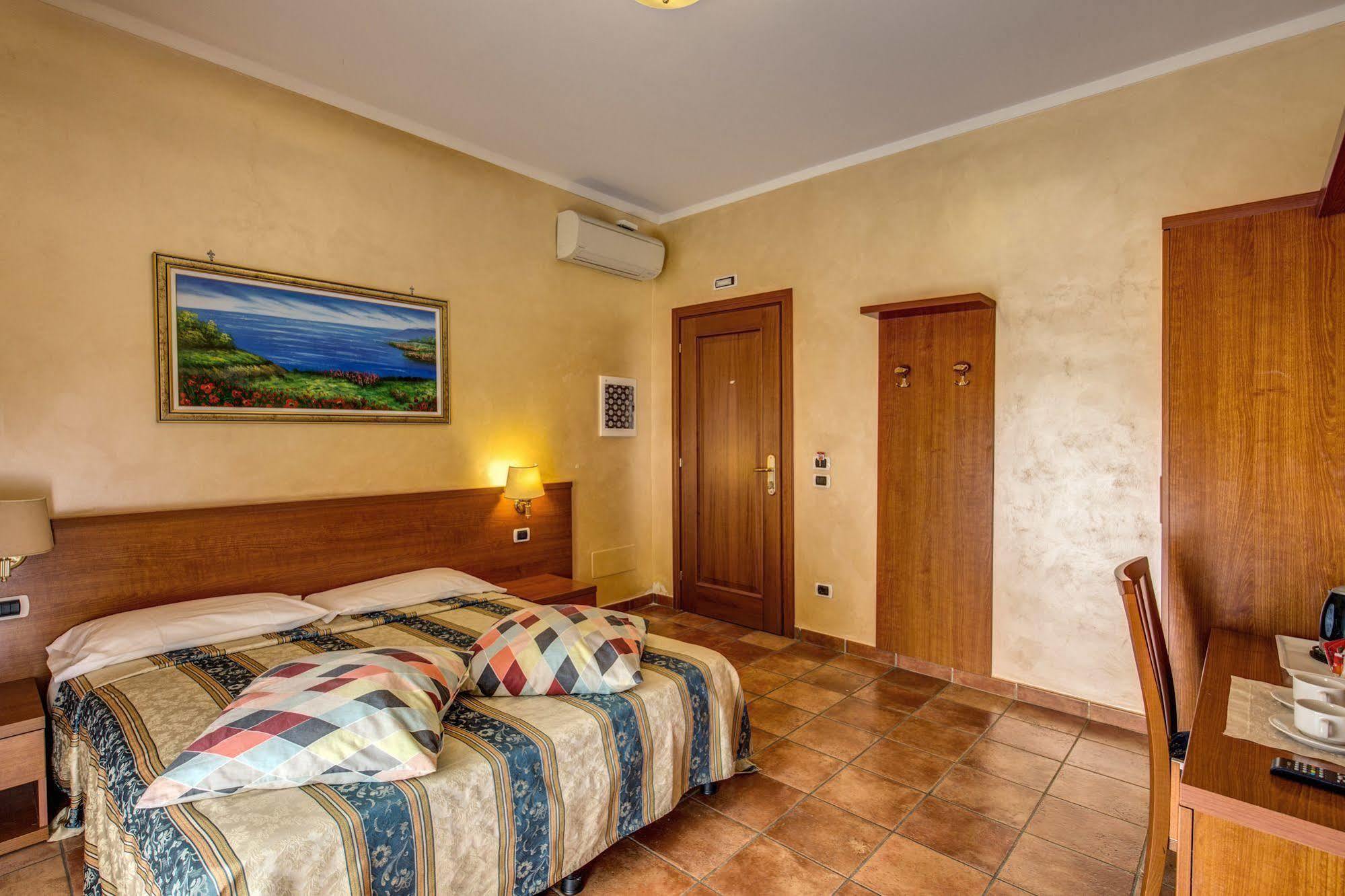 Maryelen 2* Roma